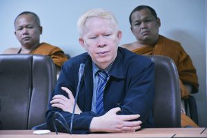 หัวหน้าภาควิชาภาษาต่างประเทศ: ผศ.ดร.วีรกาญจน์ กนกกมเลศ